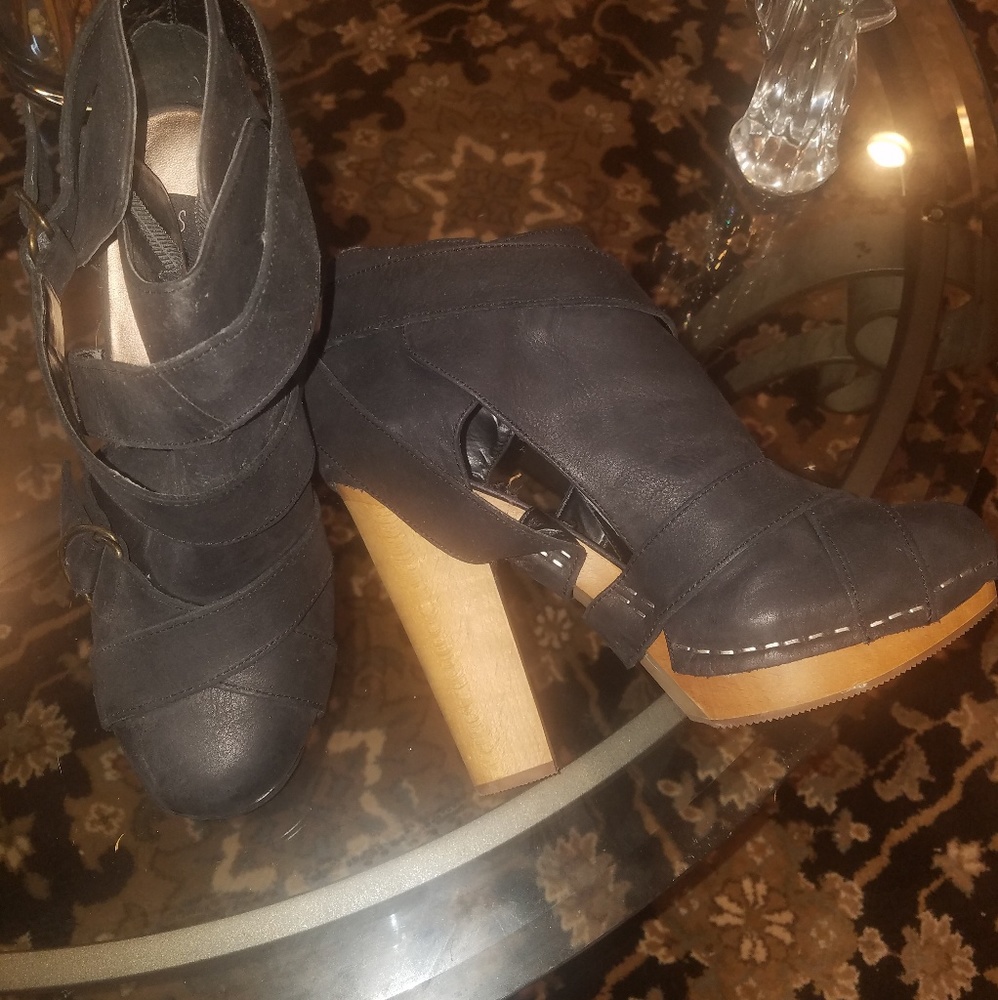 Booties - Picture 3 of 3